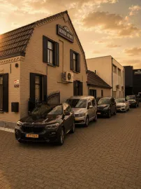 Car image 29