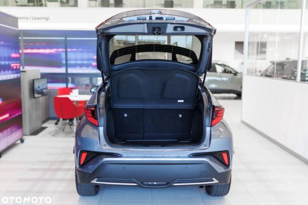 Toyota C-HR 90 kW image number 21