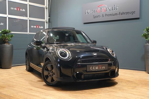 Mini Cooper S Essential Trim 131 kW image number 1