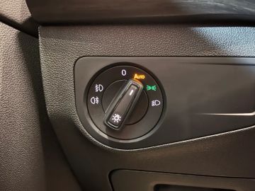 Car image 37