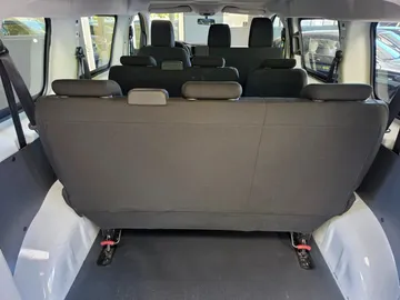 Car image 39