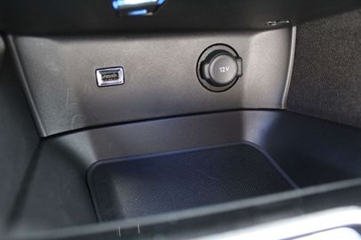 Car image 37