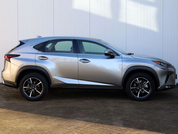 Lexus NX 300 h AWD 145 kW image number 6