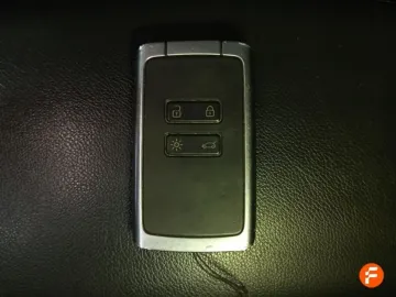 Car image 32