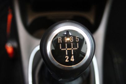 Car image 30