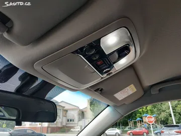 Car image 34
