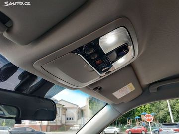 Car image 34
