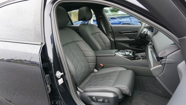 BMW 520d 145 kW image number 24