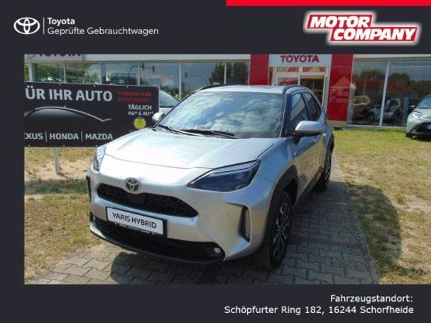 Toyota Yaris Cross 1.5 Team Deutschland 96 kW image number 2