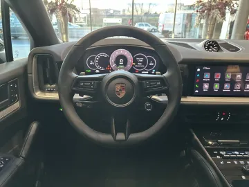 Car image 40