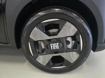 Car image 28