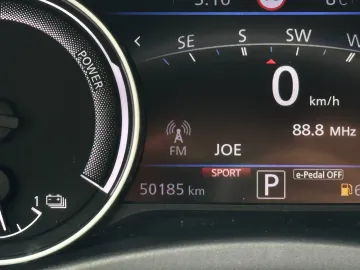 Car image 26