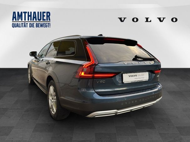 Volvo V90 Cross Country AWD B4 145 kW image number 4