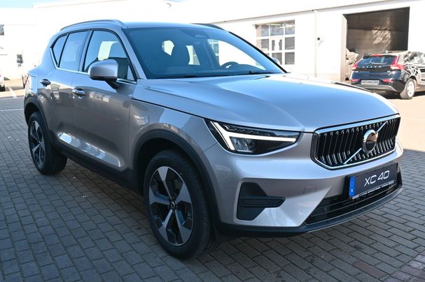 Volvo XC40 B4 Plus DKG 145 kW image number 7