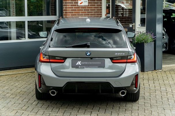 BMW 330 Touring e M 215 kW image number 19