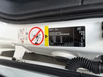 Car image 39