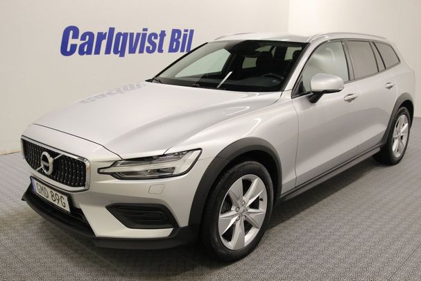 Volvo V60 Cross Country B4 AWD 146 kW image number 1