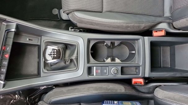 Audi Q3 35 TFSI S-line 110 kW image number 35