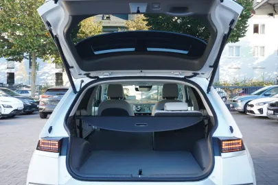 Car image 33
