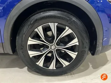 Car image 32