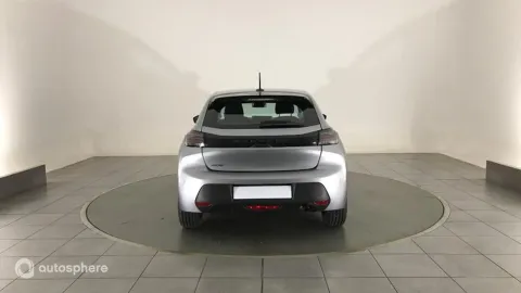 Car image 5