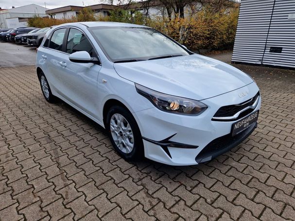 Kia Ceed Vision 103 kW image number 2