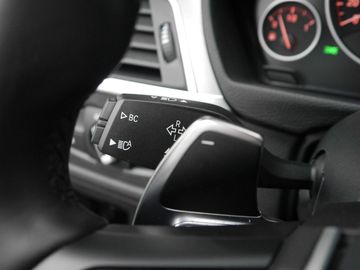 Car image 38