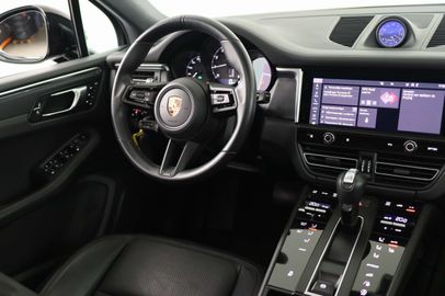 Car image 36