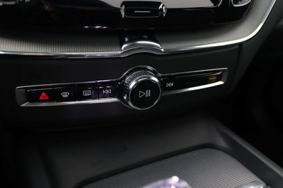 Car image 36