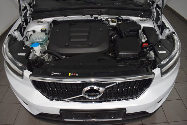 Volvo XC40 Momentum 95 kW image number 18