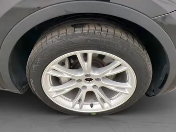 Car image 33