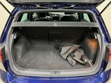 Car image 30