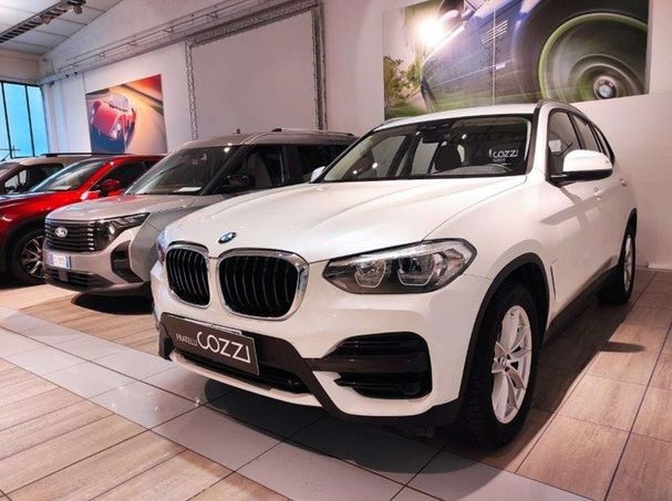 BMW X3 xDrive20i Advantage 135 kW image number 1