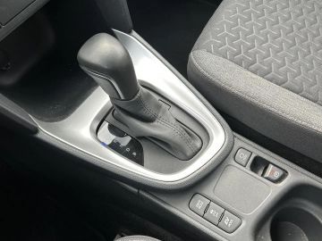 Car image 24