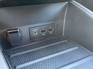 Car image 31