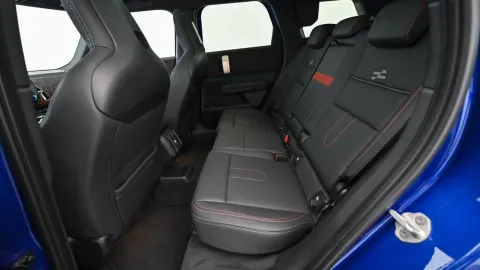 Car image 25