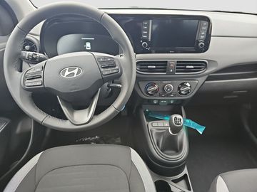 Car image 10