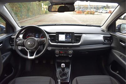 Car image 12