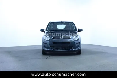 Car image 3