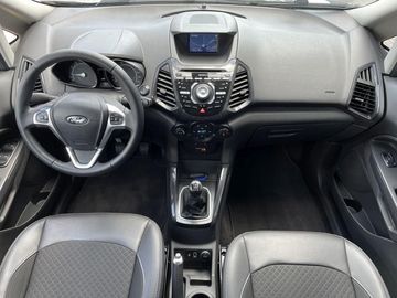 Car image 10