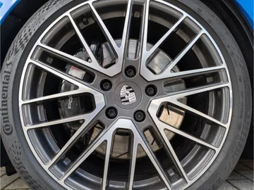 Car image 49