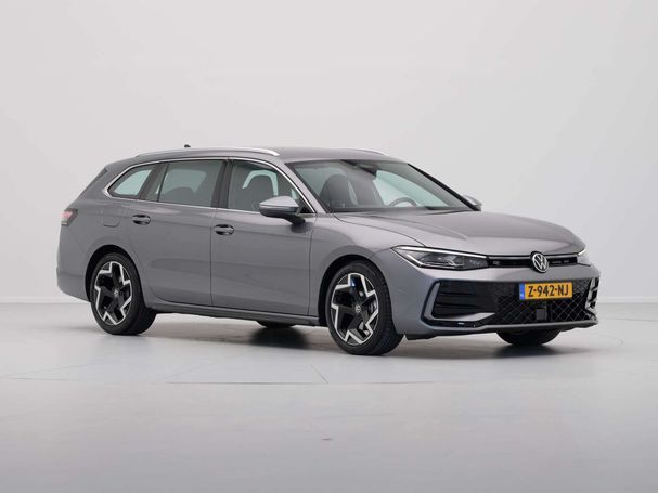 Volkswagen Passat Variant 1.5 eTSI Business DSG 110 kW image number 7