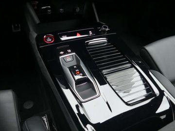 Car image 35