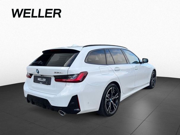 BMW 330e Touring M 215 kW image number 4