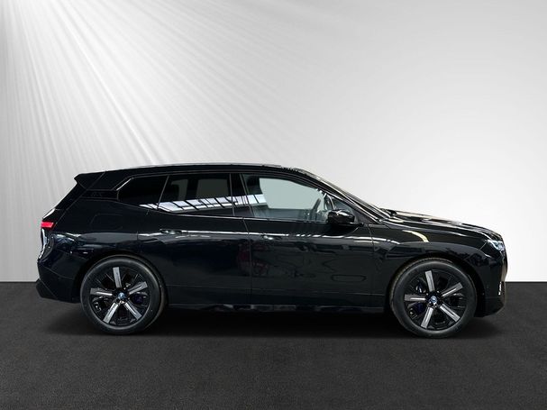 BMW iX xDrive50 385 kW image number 3