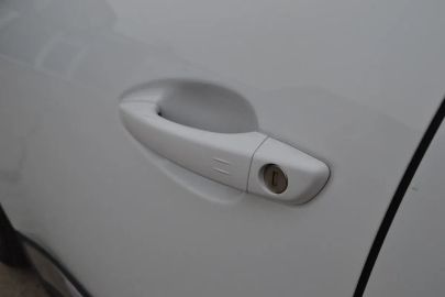 Car image 36