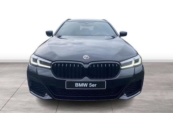 BMW 520d Touring xDrive 140 kW image number 2