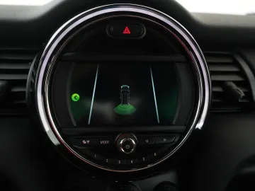 Car image 34