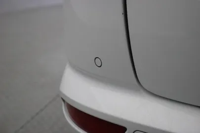 Car image 37