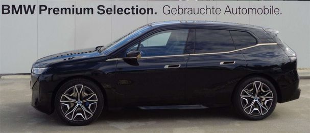 BMW iX xDrive40 240 kW image number 9